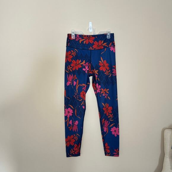 Yelete Activewear Set L - Picture 3 of 5